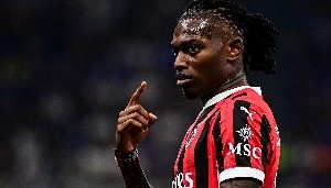 卡佩罗：莱奥到了26岁的成熟年龄 他要加练射门&amp;就像当年伊布一样